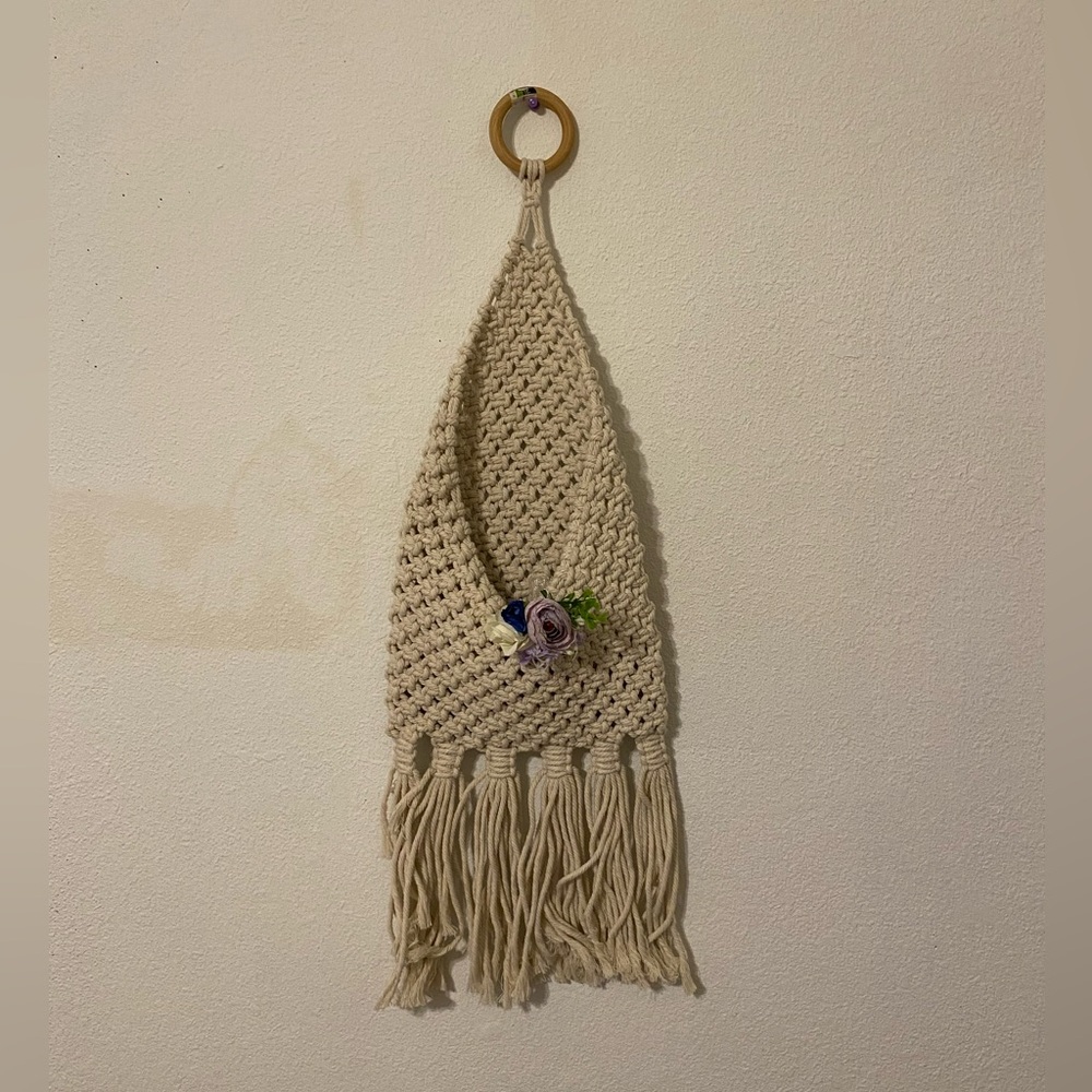 Handcrafted Cream Macramé Wall Hanging with Fringe